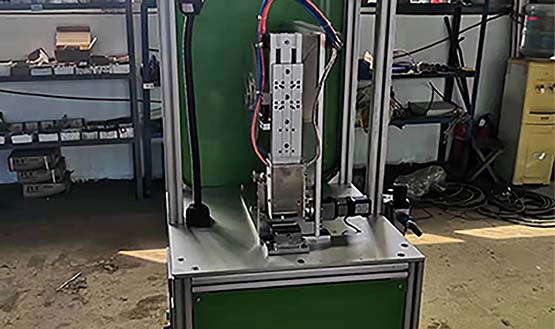 辅助胶带烫印机